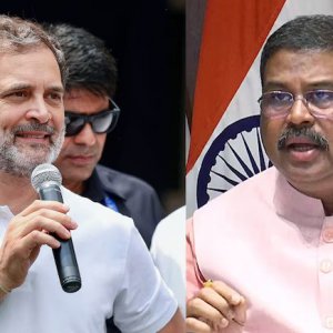 শিক্ষার্থীদের সমাধান নয়, রাজনৈতিক শিরোনামই চেয়েছেন রাহুল: ভারতের শিক্ষামন্ত্রী
