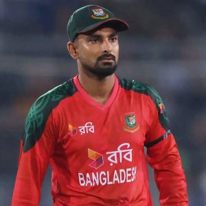 বোর্ডকে না জানিয়েই চীন সফর, শাস্তির মুখে লিটন দাস!