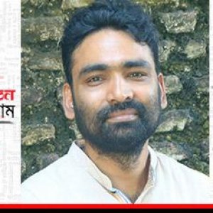 নকলের সুযোগ না পেয়ে কেন্দ্রে হামলা এবং বিপজ্জনক তারুণ্য