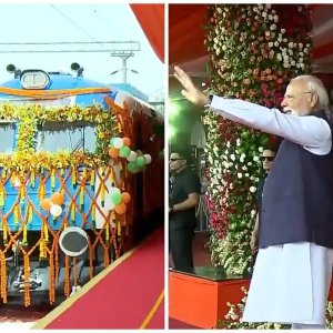 ভারতে হাইড্রোজেনচালিত ট্রেন চালু, ‘বিশ্বের সবচেয়ে শক্তিশালী’ দাবি মোদির