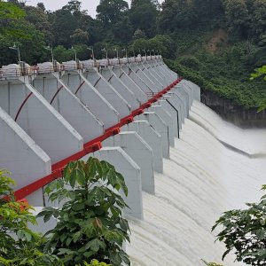 কাপ্তাই হ্রদে বাড়ছে পানি, স্পিলওয়ের গেট খুলতে প্রস্তুতি